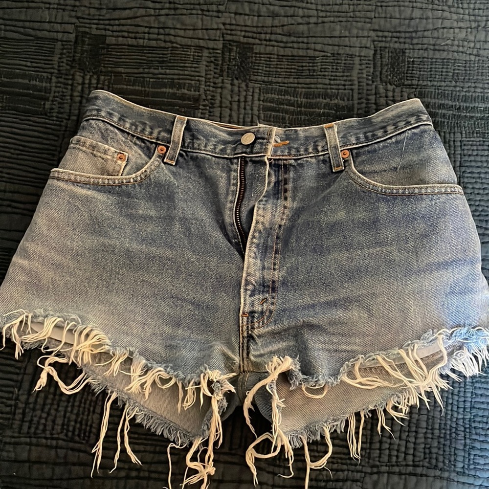 Vintage Levi’s red tab jean shorts